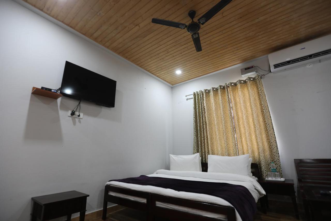Le Roi Floating Huts & Eco Rooms Tehri New Tehri Exterior photo